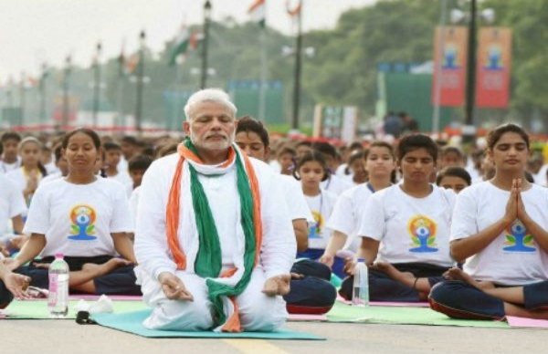 ৭৫টি আইকনিক স্থানে যোগ