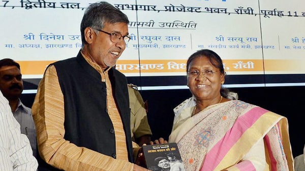 একের পর এক ধাক্কা! একের পর এক ধাক্কা!