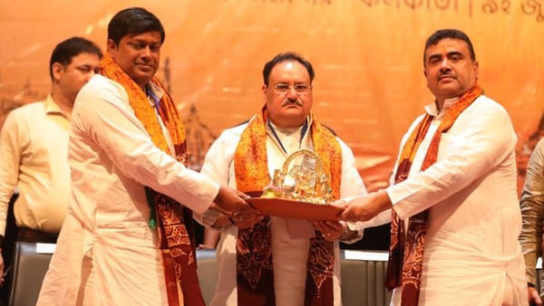 মোদী জমানায় দুর্নীতি বন্ধ মোদী জমানায় দুর্নীতি বন্ধ