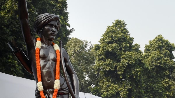 বিরসাকে ব্রিটিশ পুলিশ ধরতে পারল না। বিরসাকে ব্রিটিশ পুলিশ ধরতে পারল না।