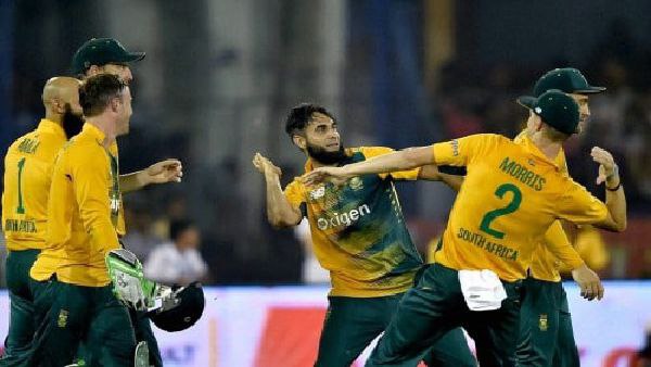 পিচের চরিত্র পিচের চরিত্র