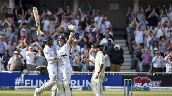 নিউজিল্যান্ডের বিরুদ্ধে নটিংহ্যামে অবিশ্বাস্য জয় ইংল্যান্ডের নিউজিল্যান্ডের বিরুদ্ধে নটিংহ্যামে অবিশ্বাস্য জয় ইংল্যান্ডের