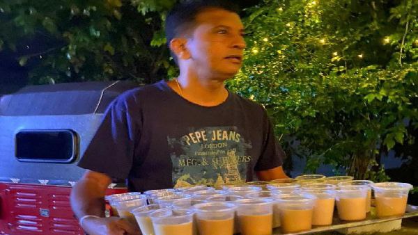 শ্রীলঙ্কার প্রাক্তন তারকা রোশন মহানামা চা ও বান নিয়ে পথে! শ্রীলঙ্কার প্রাক্তন তারকা রোশন মহানামা চা ও বান নিয়ে পথে!