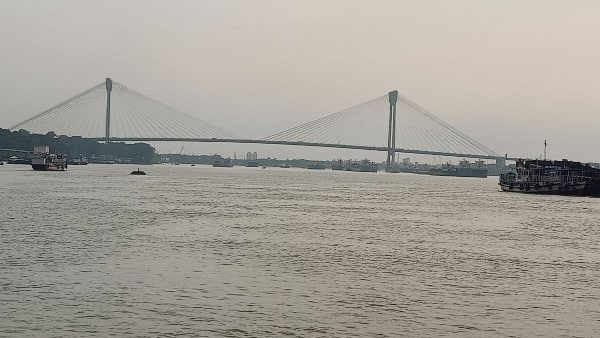 কলকাতায় অংশত মেঘলা আকাশ কলকাতায় অংশত মেঘলা আকাশ