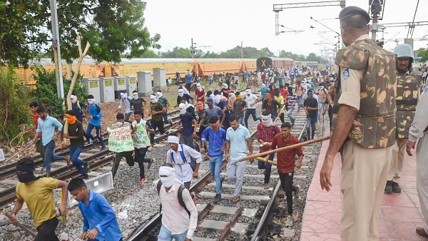 প্রচলিত ধারণা:‌ অগ্নিবীররা সমাজের জন্য বিপদ হবে এবং সন্ত্রাসীদের সঙ্গে যোগ দেবে