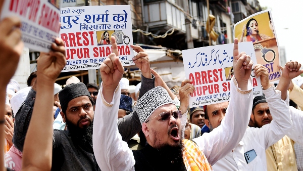 বিক্ষোভকারীদের বহিষ্কৃত করতে পারে কুয়েত বিক্ষোভকারীদের বহিষ্কৃত করতে পারে কুয়েত