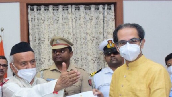 কোনও রাজনীতি না করা হয়