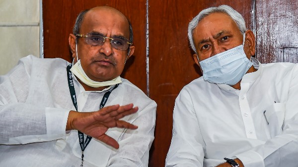 গ্রাম ও ছোট শহরে কর্মসংস্থান নেই