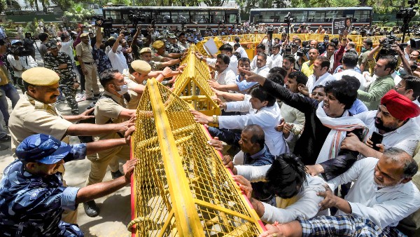 ৫০ ঘণ্টা ধরে রাহুলকে জেরা