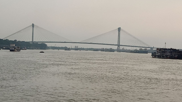 কলকাতায় মেঘলা আকাশ, বৃষ্টির সম্ভাবনা