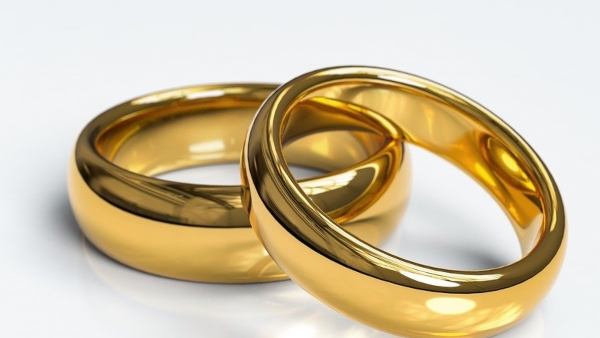 অন্যের আংটি ব্যবহার অন্যের আংটি ব্যবহার