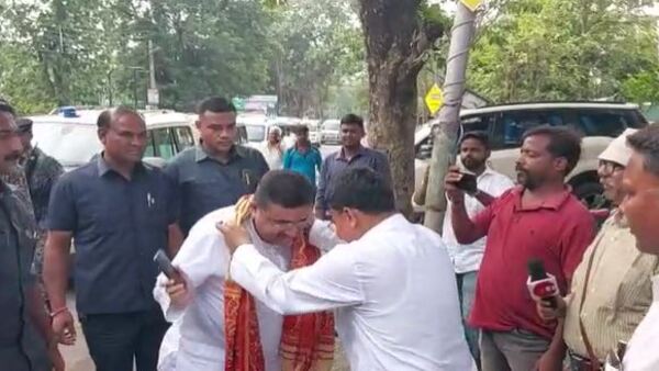 পাপের ফল ভুগতে হচ্ছে জনগণকে পাপের ফল ভুগতে হচ্ছে জনগণকে