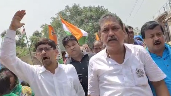 বিজেপি নেতাদের কাছ টাকা চান বিজেপি নেতাদের কাছ টাকা চান
