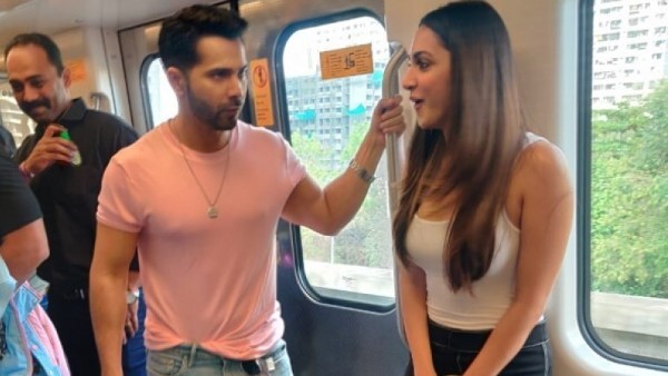 বরুণ-কিয়ারা 'ইন আ মেট্রো'