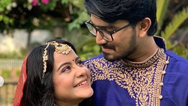  'কী দিয়া সাজাইবো তোরে'