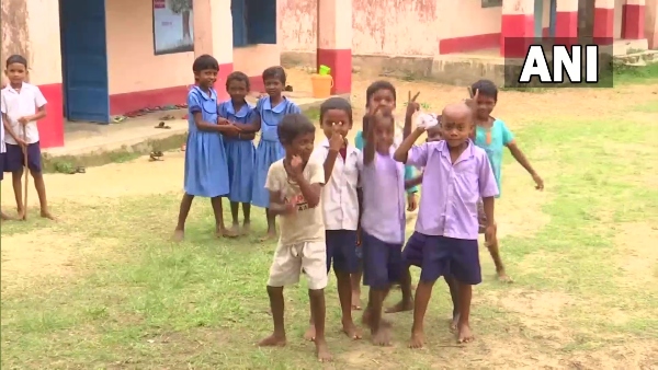 শিক্ষিকা হিসেবে দ্রৌপদী মুর্মু