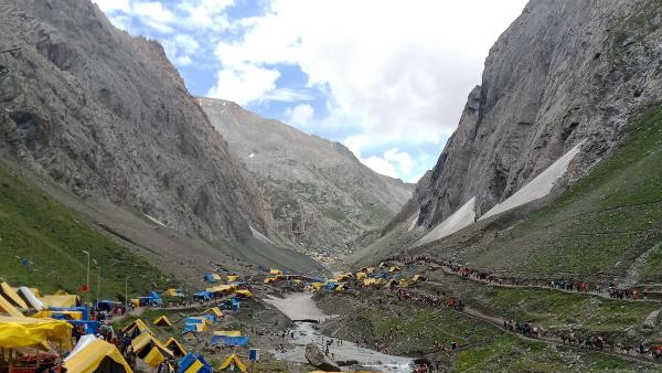 ১৫ হাজার পুণ্যার্থী উদ্ধার