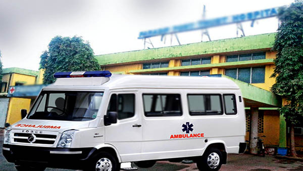 গাড়ি খুঁজতে রাস্তায় গাড়ি খুঁজতে রাস্তায়