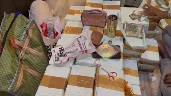 পার্থই তৈরি করেছিলেন মিনি ব্যাঙ্ক