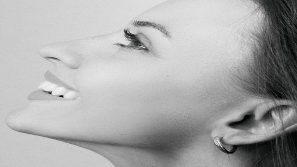 গোল ও মোটা চিবুক গোল ও মোটা চিবুক