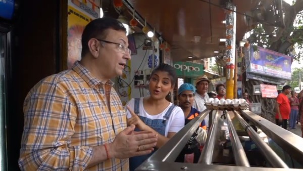 জায়ান্ট রোল তৈরি করলেন ভরত কল ও জয়শ্রী