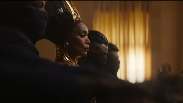 অনবদ্য অ্যাঞ্জেলা বাসেট