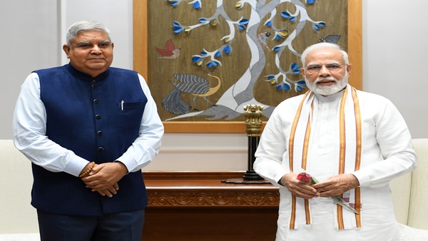 এক ঢিল, তিন লক্ষ্য মোদীর এক ঢিল, তিন লক্ষ্য মোদীর