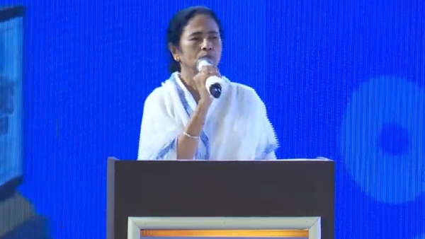 নীতি আয়োগের বৈঠকে মমতা যোগ দিতে সম্মত হওয়ায় জল্পনা