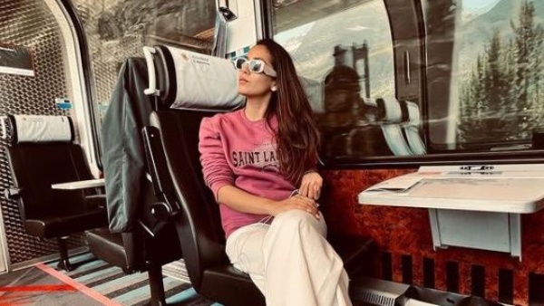 শাহিদ মীরা ছুটি কাটাতে সুইজারল্যান্ড গেছেন