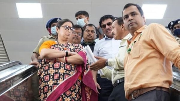 রেল এতবড় সুযোগ দিয়েছে তাতে আমি কৃতজ্ঞ বলে দাবি কেন্দ্রীয়মন্ত্রীর। রেল এতবড় সুযোগ দিয়েছে তাতে আমি কৃতজ্ঞ বলে দাবি কেন্দ্রীয়মন্ত্রীর।