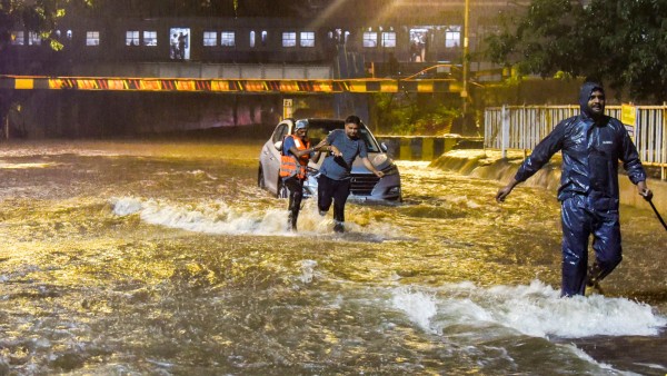কার্যত ভাসছে বহু জায়গা।