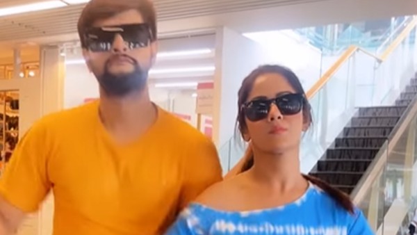আবার কোথায় ঘুরতে চললেন এই তারকা জুটি, খুশিতে সময় কাটাচ্ছেন তাঁরা? আবার কোথায় ঘুরতে চললেন এই তারকা জুটি, খুশিতে সময় কাটাচ্ছেন তাঁরা?