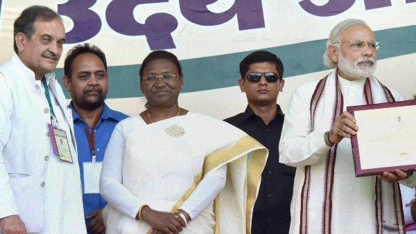 প্রাথমিক শিক্ষ থেকে সরাসরি রাজনীতিতে