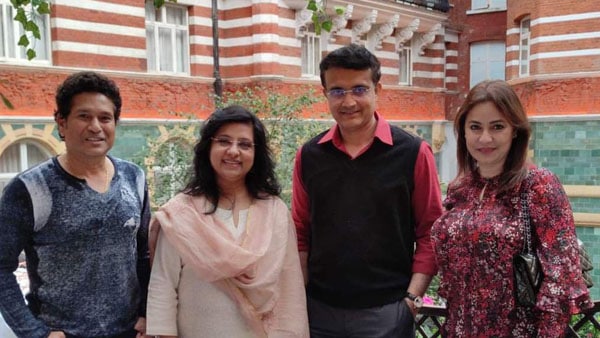 লন্ডনের অভিজাত রেঁস্তোরায় পালিত সৌরভের জন্মদিন: