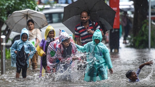 ২৪৯টি গ্রাম বিপর্যস্ত ২৪৯টি গ্রাম বিপর্যস্ত