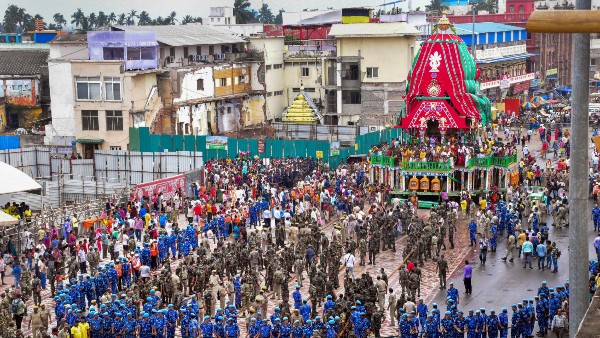 রথযাত্রার আগে স্নানযাত্রা রথযাত্রার আগে স্নানযাত্রা