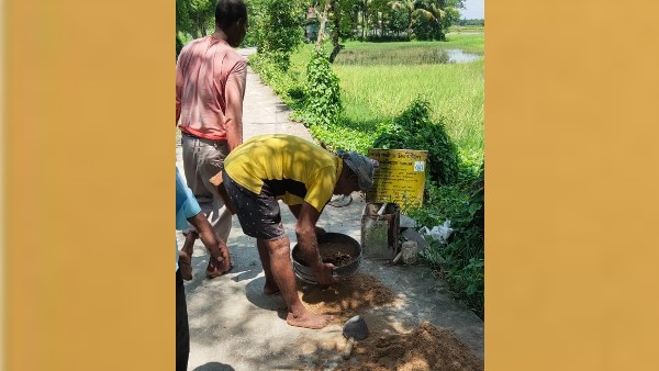 কেন্দ্রীয় প্রকল্পের টাকা বন্ধ কেন্দ্রীয় প্রকল্পের টাকা বন্ধ