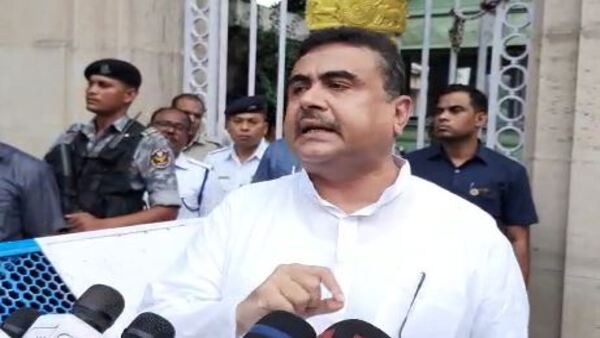 শুভেন্দু অধিকারীকে একহাত নিলেন কুণাল ঘোষ শুভেন্দু অধিকারীকে একহাত নিলেন কুণাল ঘোষ