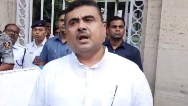 বাচ্চা-বাচ্চা মেয়ের সর্বনাশ করেছেন বাচ্চা-বাচ্চা মেয়ের সর্বনাশ করেছেন