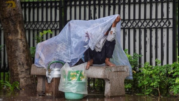 অতি ভারী বর্ষণের সতর্কতা জারি