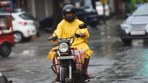 নিম্নচাপ ও মৌসুমী অক্ষরেখা নিম্নচাপ ও মৌসুমী অক্ষরেখা