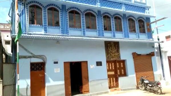 ঘনিষ্ঠ ৩ নেতার বাড়িতে তল্লাশি সিবিআই-এর ঘনিষ্ঠ ৩ নেতার বাড়িতে তল্লাশি সিবিআই-এর