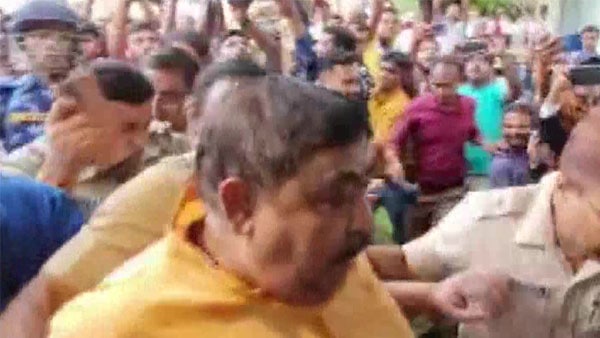 অনুব্রতের হয়ে ফোন ধরতেন সায়গল 