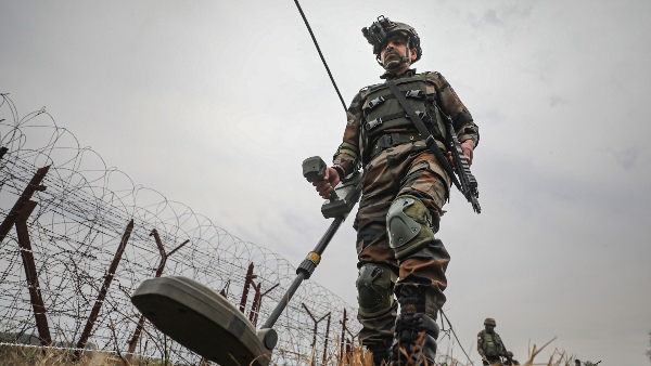 কারা থাকতে পারে হামলায়