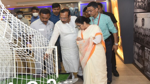 মমতার সঙ্গে ইস্টবেঙ্গলে আসেন ফিরহাদ-অরূপ-সুজিত: