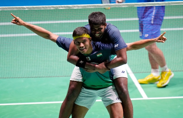 হাড্ডাহাড্ডি লড়াই 