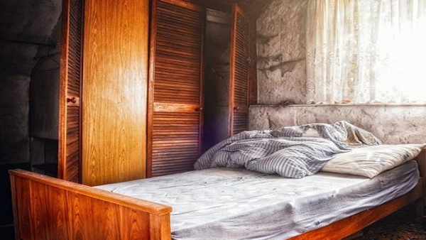 আলমারির এই দিশা হওয়া উচিত আলমারির এই দিশা হওয়া উচিত