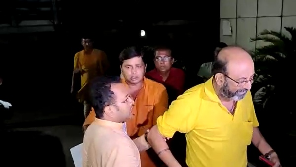 অভিজিৎ নাহার মার সব্যসাচী রায় চৌধুরীকে 