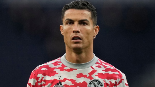 রোনাল্ডো'কে কুর্নিশ জানান ম্যানচেস্টার ইউনাইটেডের কোচ: