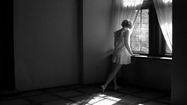 অন্ধকারে থাকতে যাঁরা ভালোবাসেন অন্ধকারে থাকতে যাঁরা ভালোবাসেন